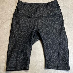 Calia women’s black/gray athletic spandex shorts. Size S